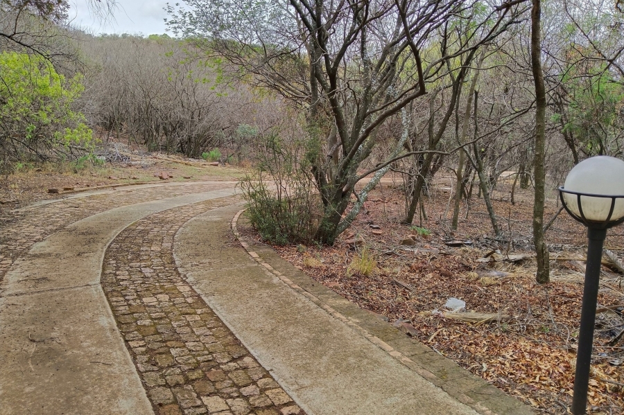 6 Bedroom Property for Sale in Hartbeespoort Rural North West